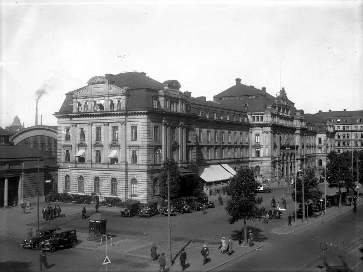 Stationshuset mot Vasagatan, tidigt 1900-tal.